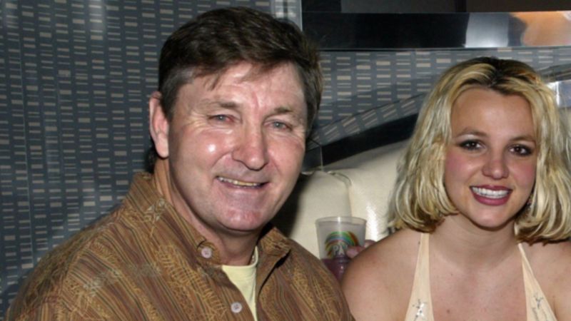 Dünyaca ünlü şarkıcı Britney Spears'ın babasının bacağı enfeksiyon nedeniyle kesildi
