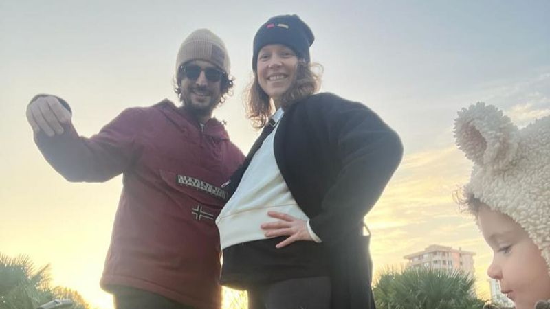 Ünlü oyuncu çift Taner Ölmez ve Ece Çeşmioğlu, ikinci bebeğe gün sayıyor