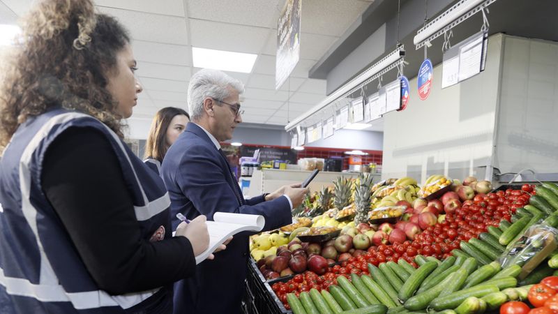 Antalya'da yılbaşı öncesi zincir marketlere fahiş fiyat denetimi