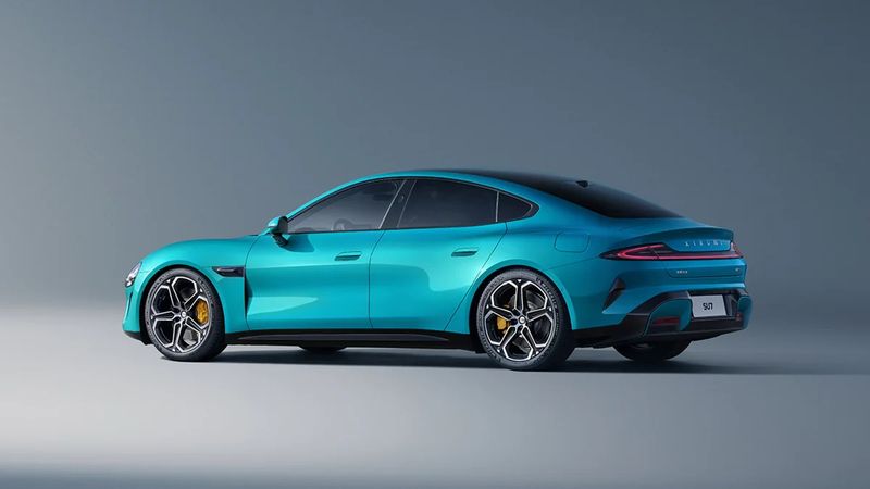 Xiaomi'nin elektrikli otomobili resmen tanıtıldı: İşte özellikleri