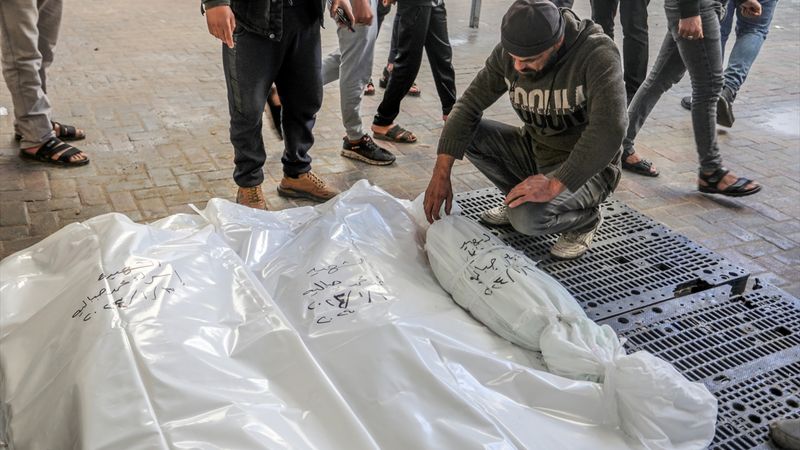 Gazze'de İsrail katliamı... Ölü sayısı 22 bin 313'e yükseldi