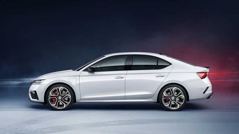 Makyajlı Skoda Octavia'dan yeni bilgiler geldi