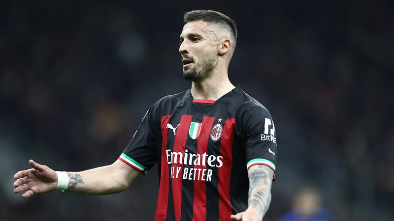 Fenerbahçe durmuyor! Rade Krunic transferinde de sona yaklaşıldı