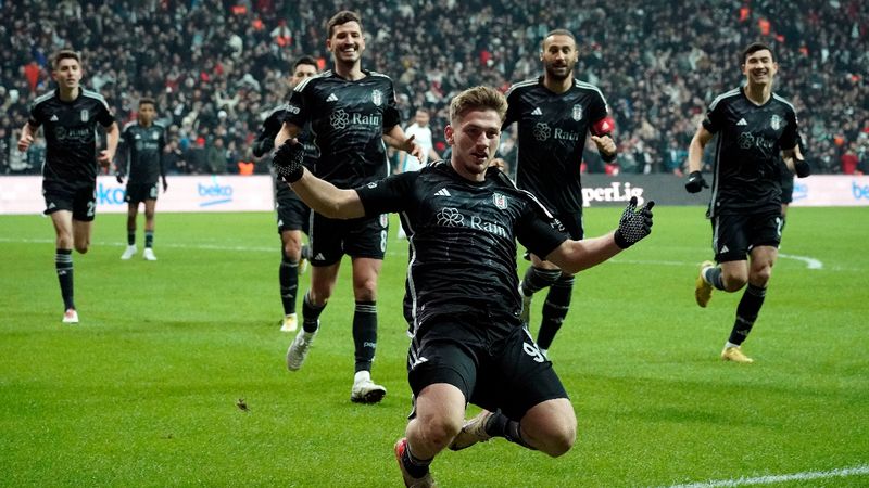 Semih Kılıçsoy, yıldızlaşmaya devam ediyor