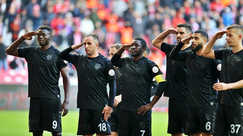 Samsunspor evinde Sivasspor'u mağlup etti! Mücadelede şehitlerimiz unutulmadı