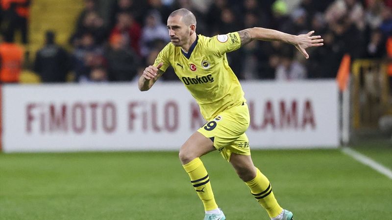 Serdar Aziz sakatlandı! Leonardo Bonucci ilk kez forma giydi