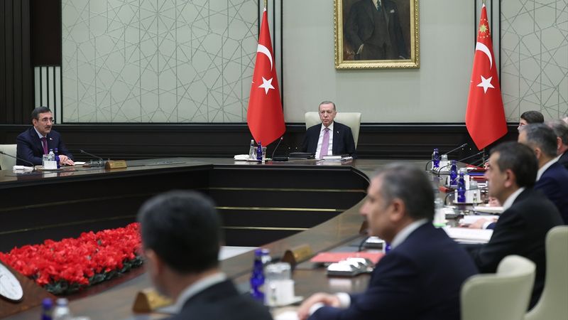 Gözler emekliye ek zamda! Beştepe'de Kabine Toplantısı sona erdi