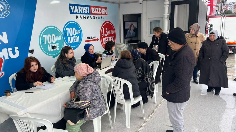 Çevre Şehircilik ve İklim Değişikliği Bakanlığı'ndan İstanbul'da 'Yarısı Bizden' tanıtımı