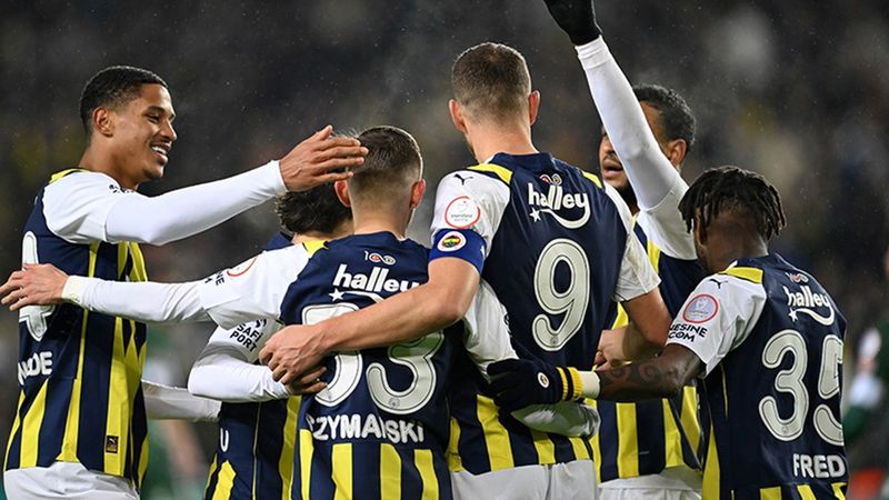 Fenerbahçe’de ayrılık sinyali! Yıldız oyuncu için sıraya girdiler
