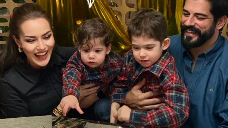 Oğlu Kerem'in yüzünü ilk kez gösteren Fahriye Evcen'den yeni paylaşımlar! Pasta üflediler