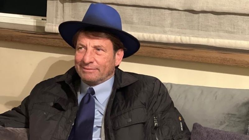 Hülya Avşar'ın eski eşi Kaya Çilingiroğlu yeni yaşını çocuklarıyla kutladı