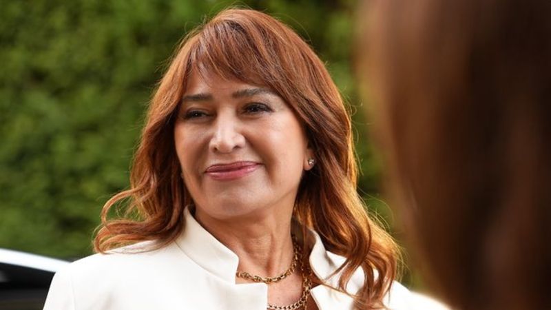 Sandık Kokusu'nun Filiz'i Demet Akbağ'ın boyu kadar oğlu çıktı! Gözlerden uzak tutuyor...