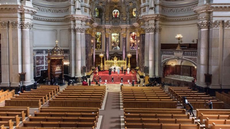 Almanya'da yeni skandal: Protestan Kilisesi'nde 9 binden fazla genç ve çocuk istismar edildi