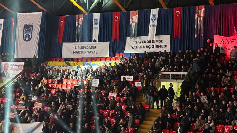 Mansur Yavaş'ın adaylık tanıtım toplantısında CHP logosu yer almadı