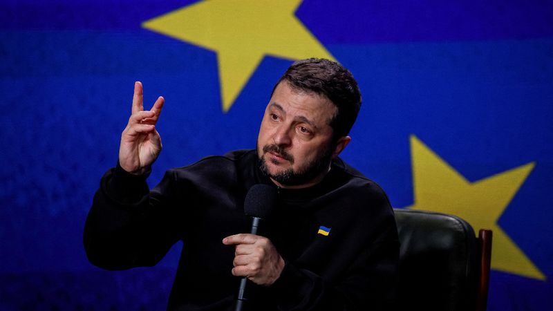 Zelensky'den Scholz'a övgü: Avrupa'nın lideri