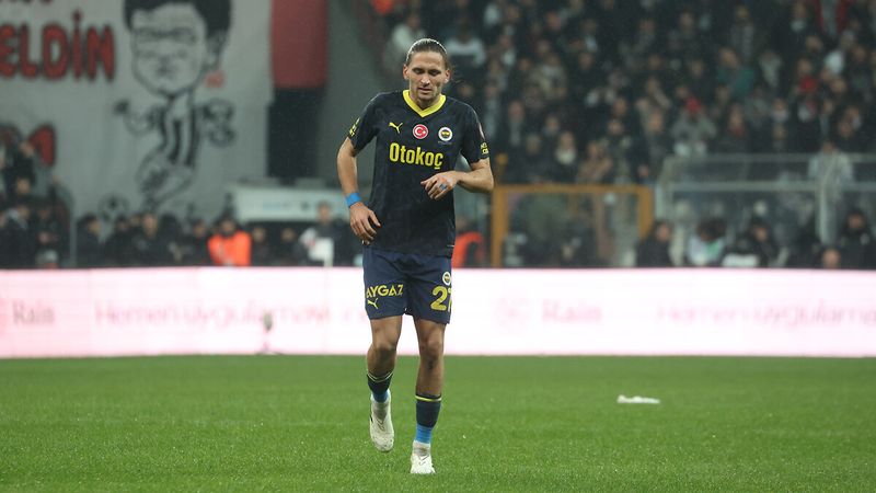 Fenerbahçe ayrılığı duyurdu! Deneyimli orta sahanın vedası açıklandı