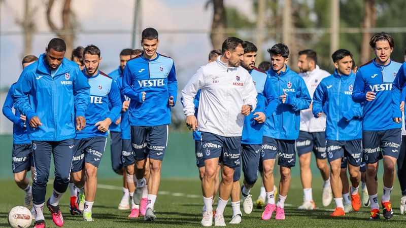 Trabzonspor'un Beşiktaş maçı kadrosu belli oldu