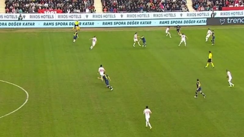 Sosyal medyanın konuştuğu pozisyon! Cengiz Ünder'in golünden önce ofsayt mı var?