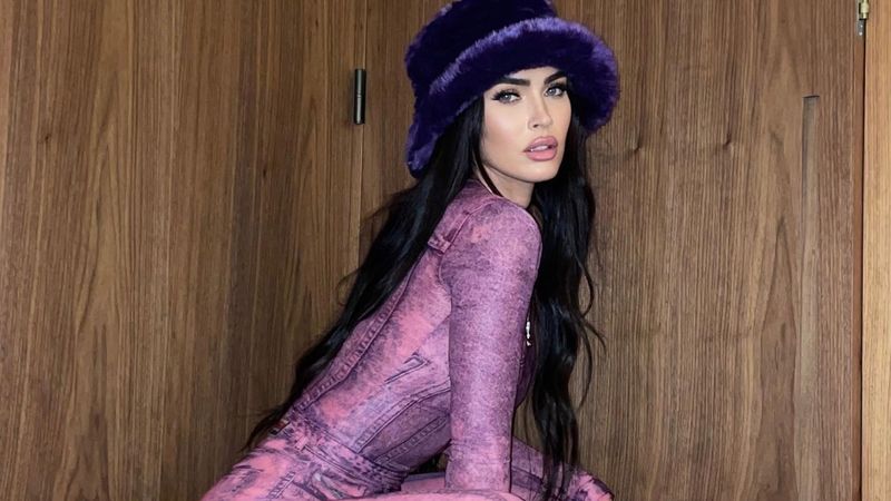 Göğüslerini büyüten Megan Fox'tan yeni pozlar! Yorum yağdı