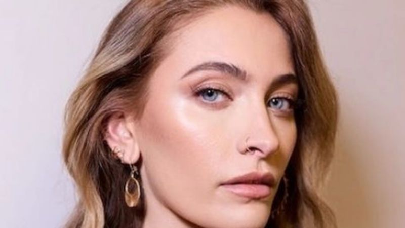 Michael Jackson'ın kızı Paris Jackson kırmızı halıda göz kamaştırdı
