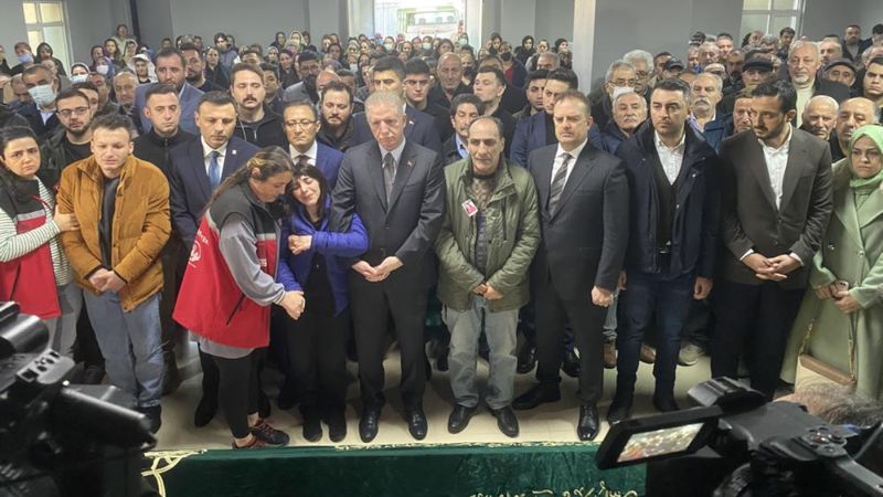 İstanbul'da adliyedeki saldırıda hayatını kaybeden Dilfıraz Karataş son yolculuğuna uğurlandı