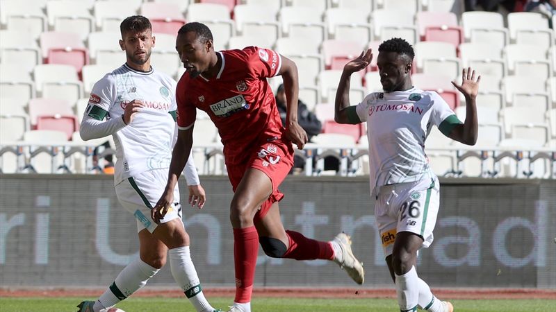 Konyaspor, uzatmalarda Sivasspor'u eledi