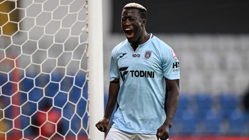 Başakşehir, Hatayspor'u penaltılarla saf dışı bıraktı