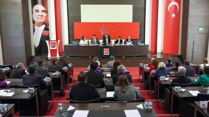 CHP'de karar günü: İstanbul ve Ankara'da kalan bölgeler için adaylar belirlenecek