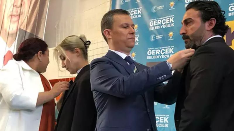 Kırşehir'de Gelecek Partisi'nden istifa eden 1025 kişi AK Parti'ye katıldı