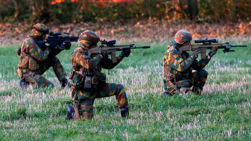 Almanya: Avrupa'nın silah stoklarını artırması için 10 yıla ihtiyacı var