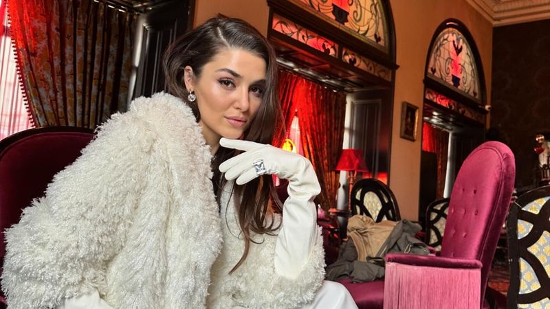 Hande Erçel'in Sevgililer Günü paylaşımı! 