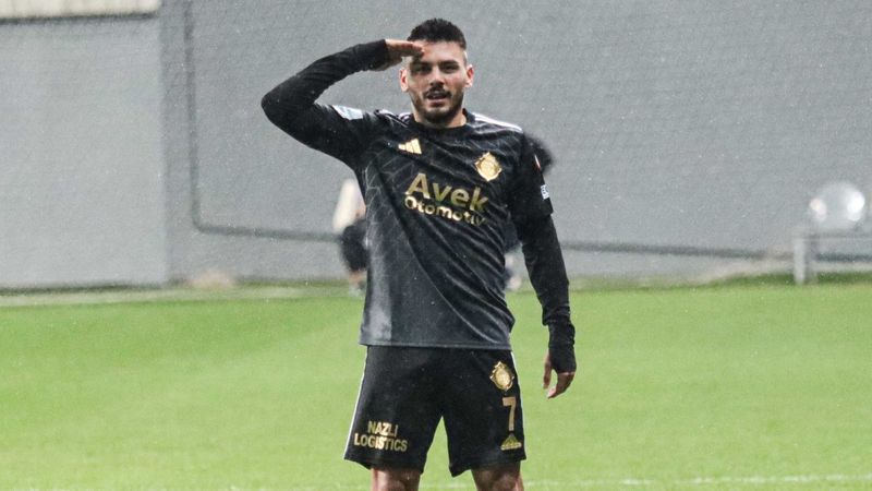 Altay’ın ligde gol atan tek futbolcusu Eren Erdoğan
