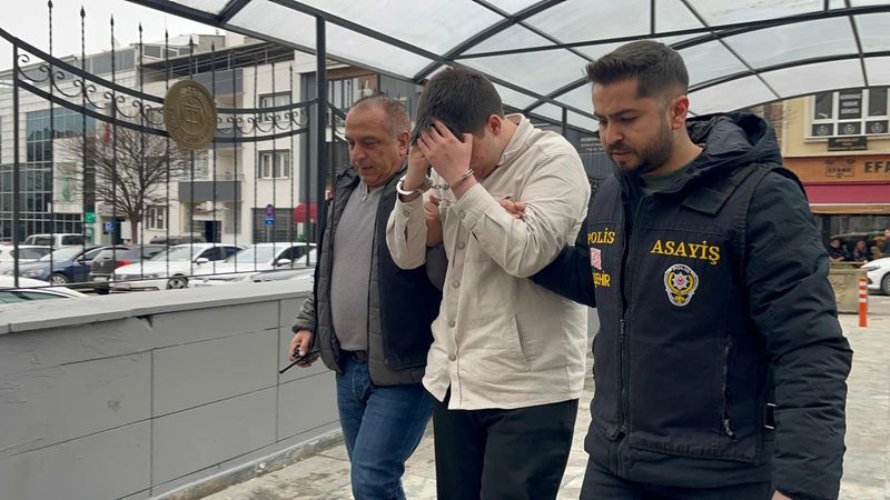Eskişehir'de askerim diyerek günlük kiralık daireden hırsızlık yapan şahıs yakalandı