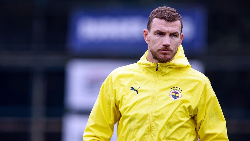 Edin Dzeko: Şampiyonluk için Galatasaray ile sonuna kadar savaşacağız