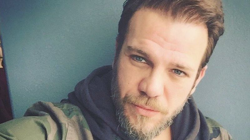 Tolga Karel'den Amerikalı eşi ve çocuklarıyla poz verdi! Hayranları eleştirdi