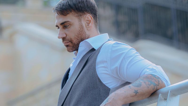 Şarkıcı Doğuş estetik yaptıran erkekleri eleştirdi! 