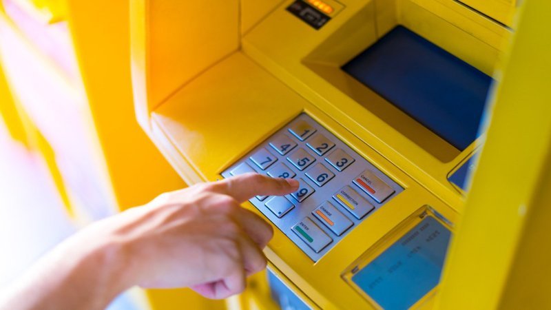 Hemen paranızı çekin! O banka 250 şubesini kapatıyor...