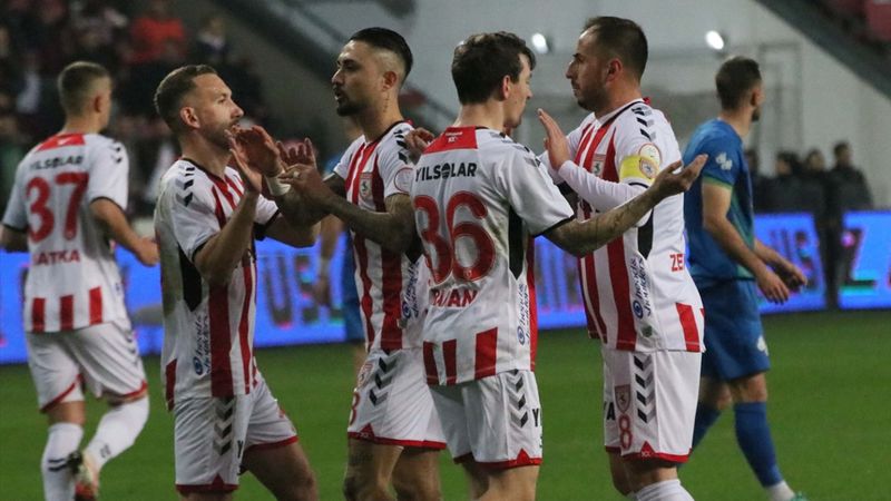Samsunspor, Rizespor'u farklı geçti