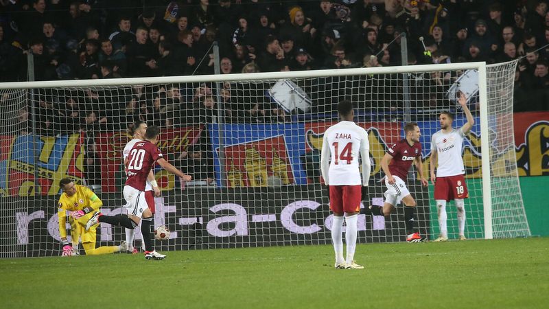 Galatasaray, Avrupa'da kaleyi savunamıyor