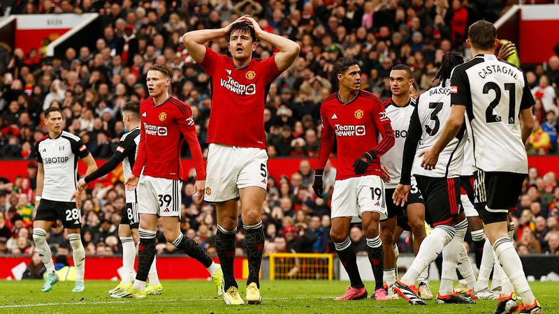 Manchester United, evinde Fulham'a yenildi