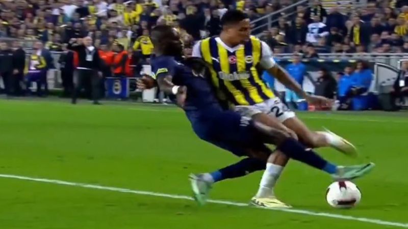 Fenerbahçelileri kızdıran karar: Oosterwolde'nin pozisyonu penaltıydı