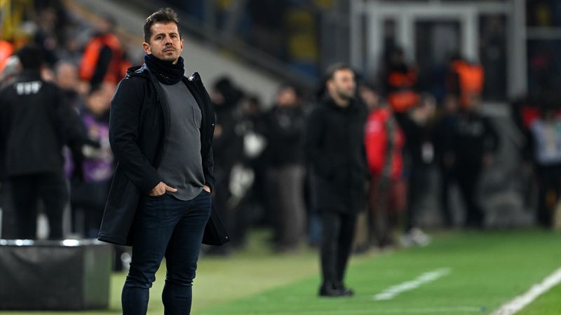 Emre Belözoğlu, istifa etmekten vazgeçti