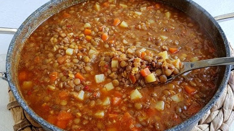 Tencereye 1 kaşık ekleyin, yeşil mercimek asla kararmıyor…