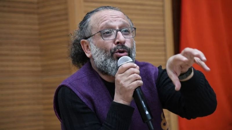 Sinan Yağmur'un yazdığı Aşkın Son Ozanı Neşet Ertaş kitabına intihal nedeniyle toplatılma kararı