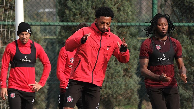 PFDK'dan Fatih Karagümrüklü Ryan Mendes'e 2 maç ceza