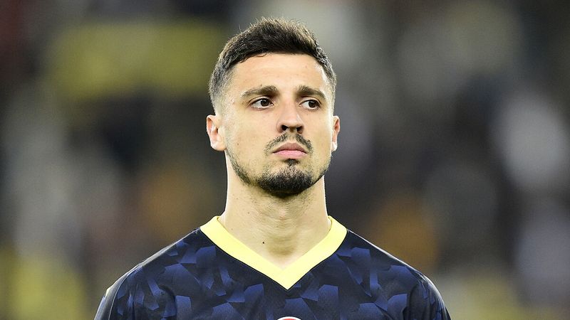 Rade Krunic gözden düştü! Miguel Crespo'yu aratıyor