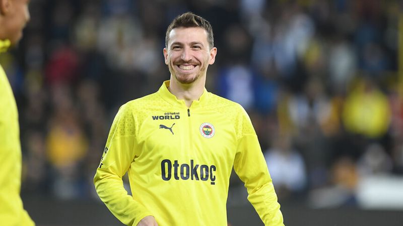 Mert Hakan Yandaş'tan Galatasaray'a gönderme geldi