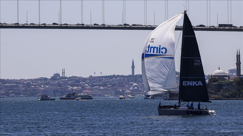 Yat yarışı düzenleniyor! İstanbul Boğazı'nda gemi trafiği askıya alındı