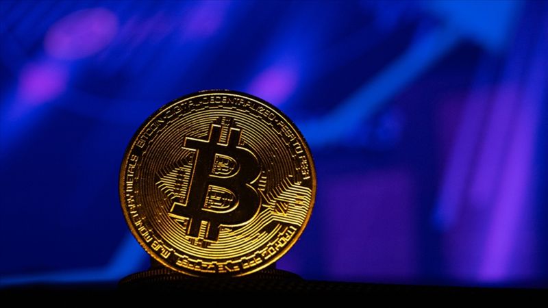 Bitcoin'in fiyatı ilk kez 69 bin doların üzerine çıktı! Yeni güne 66 bin 451 dolardan başladı