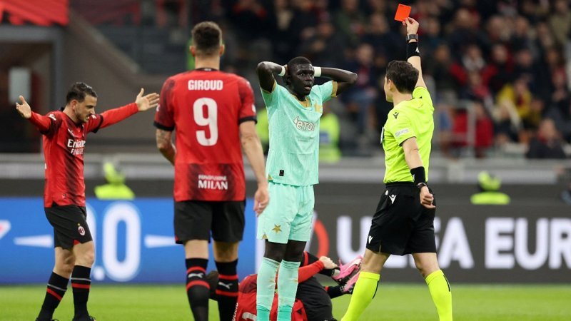 Halil Umut Meler yönetti! Milan, Slavia Prag karşısında galip